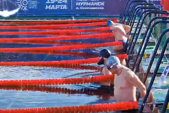 АМК — на Чемпионате России по зимнему плаванию и традиционном турнире среди ветеранов и любителей зимнего плавания «Кубок Арктики — 2025»